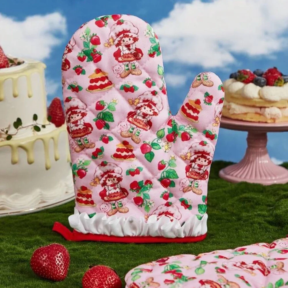Strawberry Shortcake Print Oven Mitt - Cute Kitchen Linen